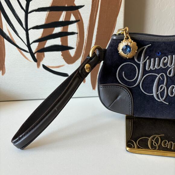 Juicy Couture Y2K Wristlet Wallet Velour Bag Charm Navy Blue - Picture 3 of 6